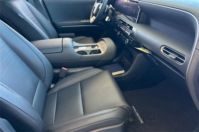 2026 Hyundai Palisade Limited photo 12