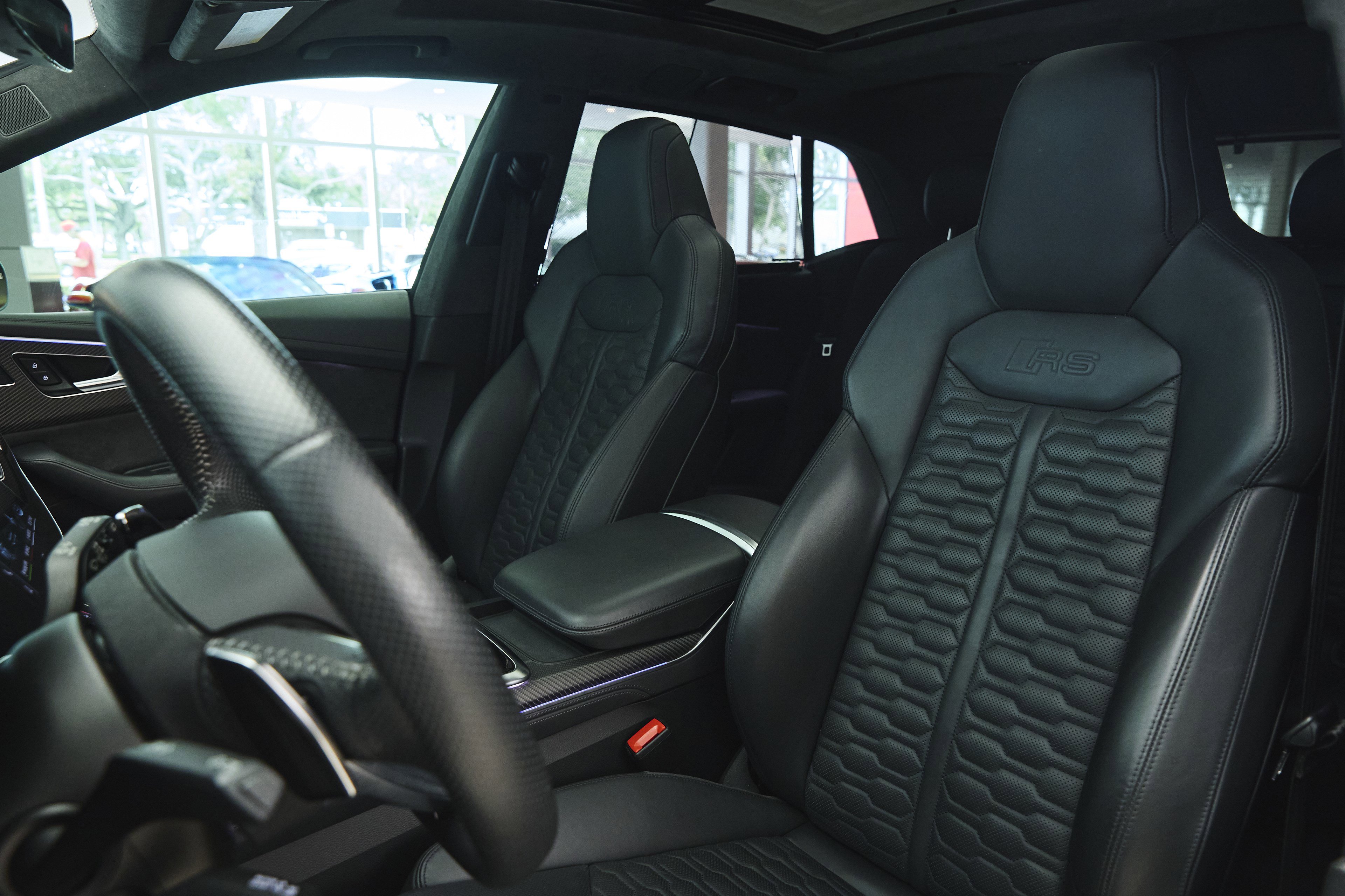 2021 Audi RS Q8 photo 14