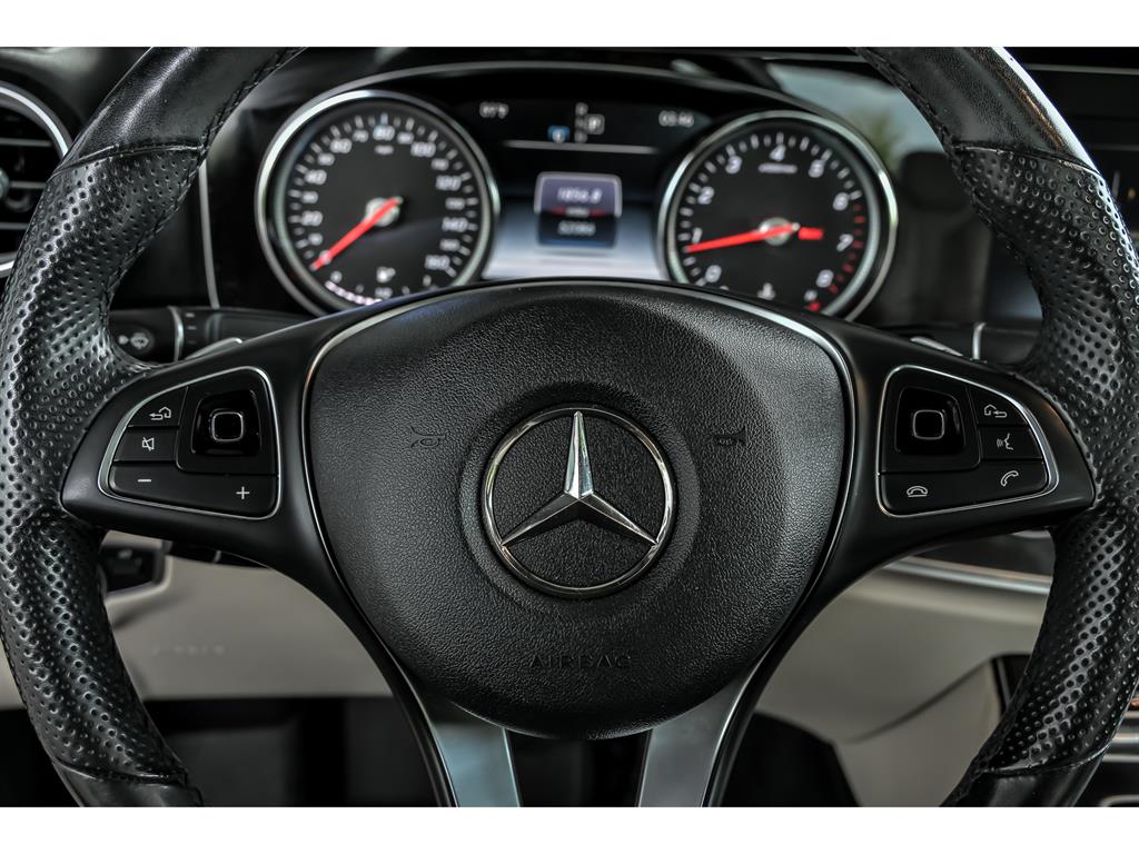 2018 Mercedes Benz E 300 4MATIC photo 16