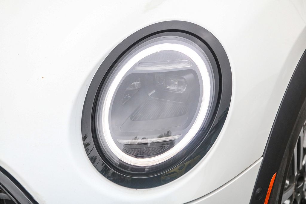2026 Mini Cooper 4 Door Hardtop S Iconic photo 5