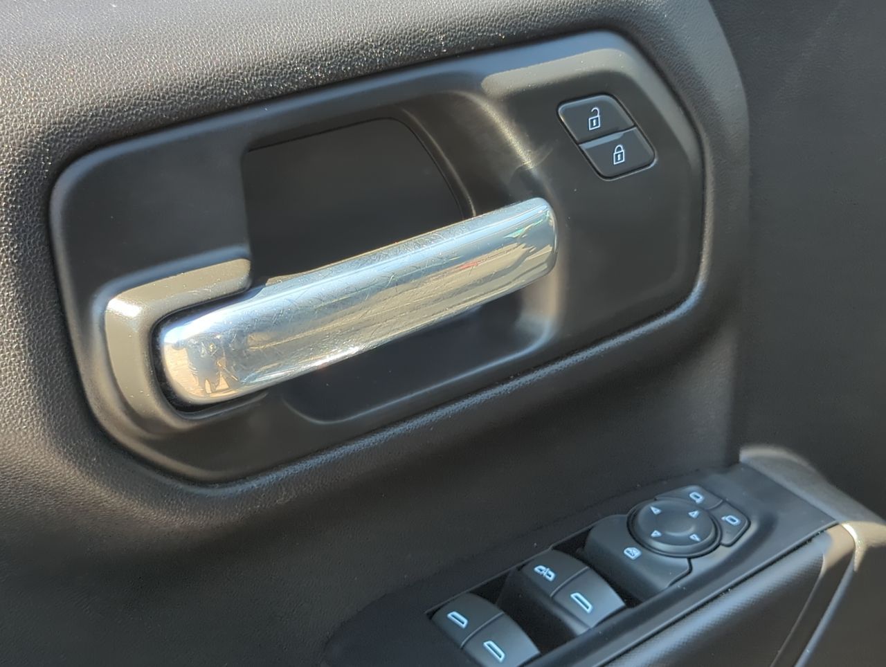 2020 Chevrolet Silverado 1500 Custom photo 20