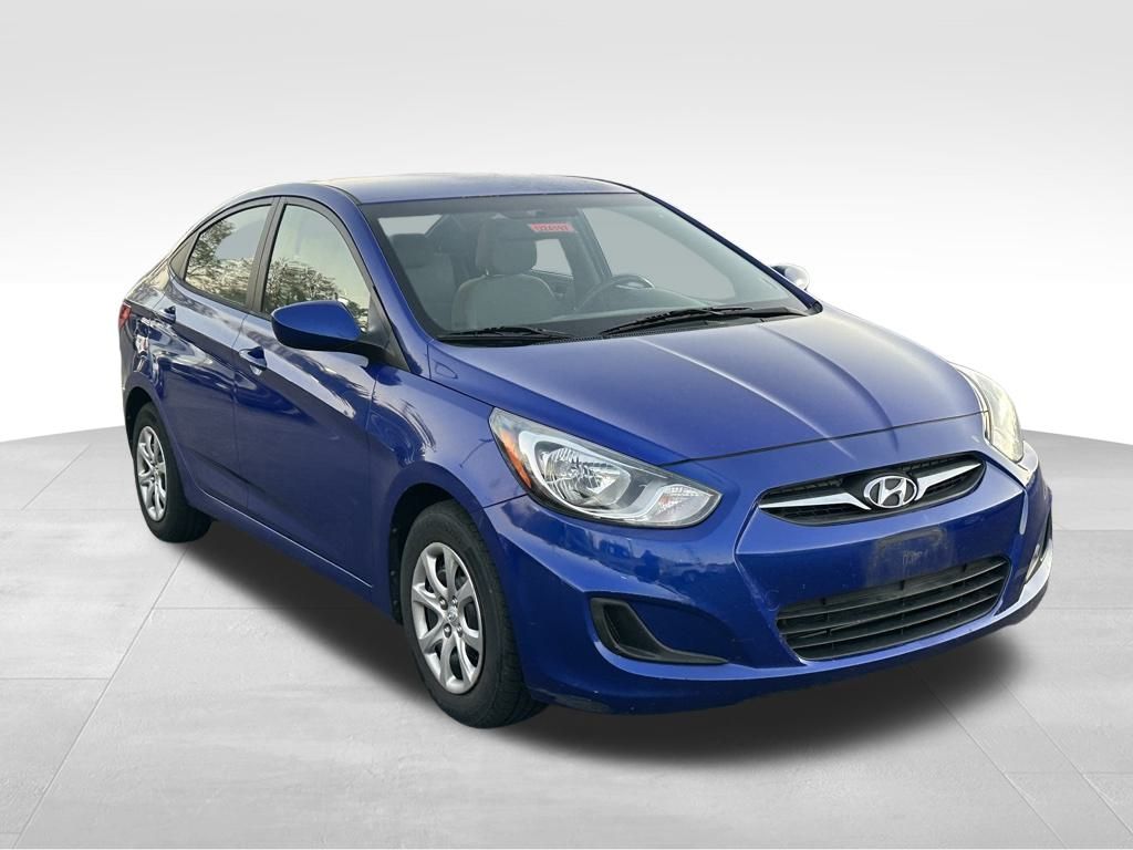 2013 Hyundai Accent GLS photo 3