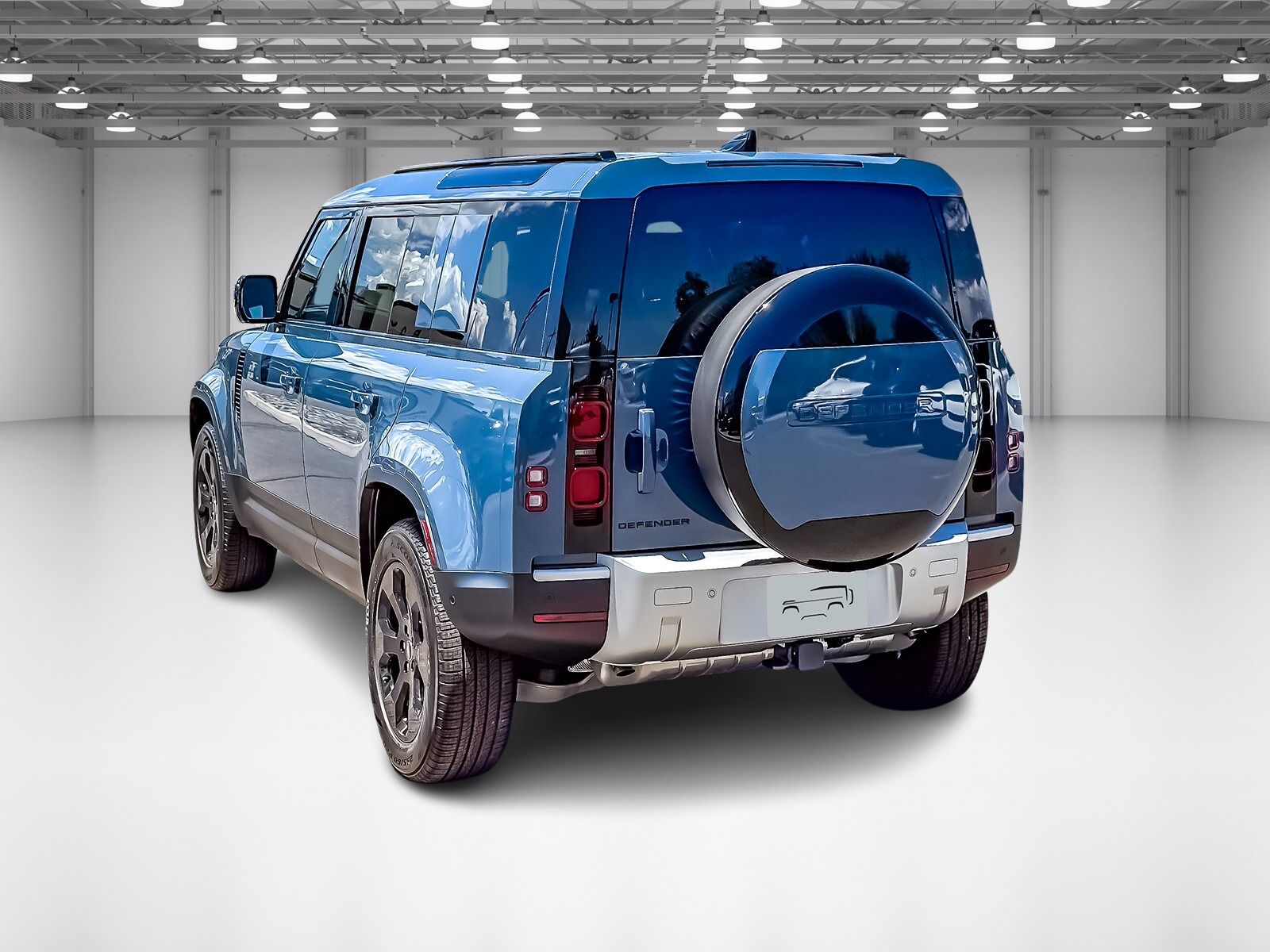 2025 Land Rover Defender 110 S photo 3