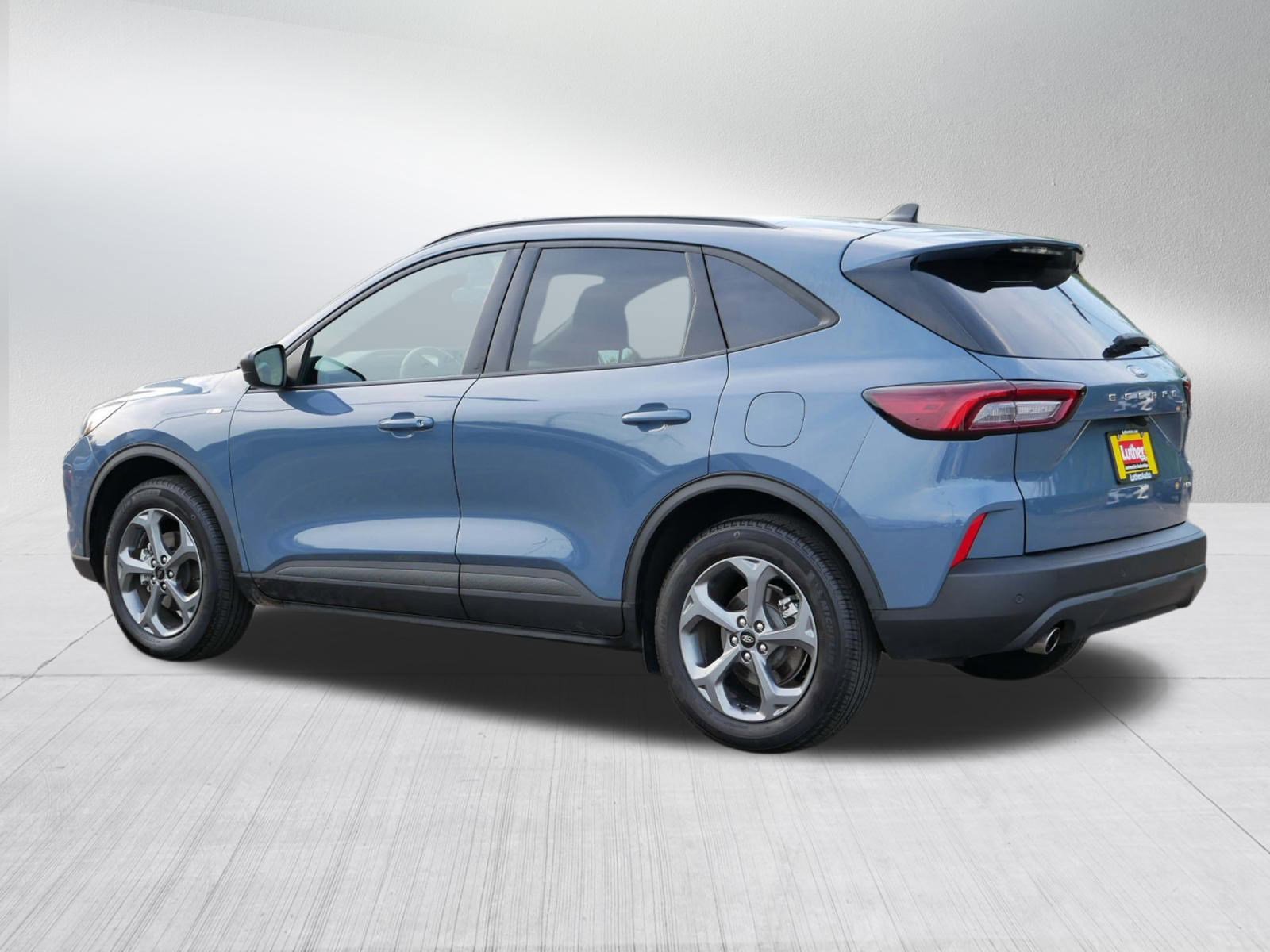 2025 Ford Escape ST-Line photo 4