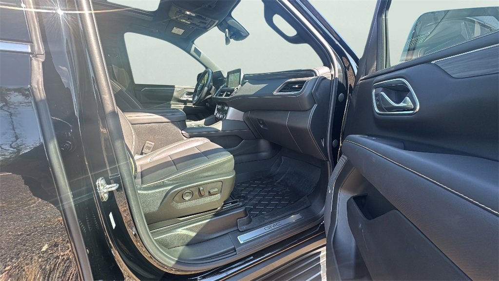 2023 Gmc Yukon SLT photo 12