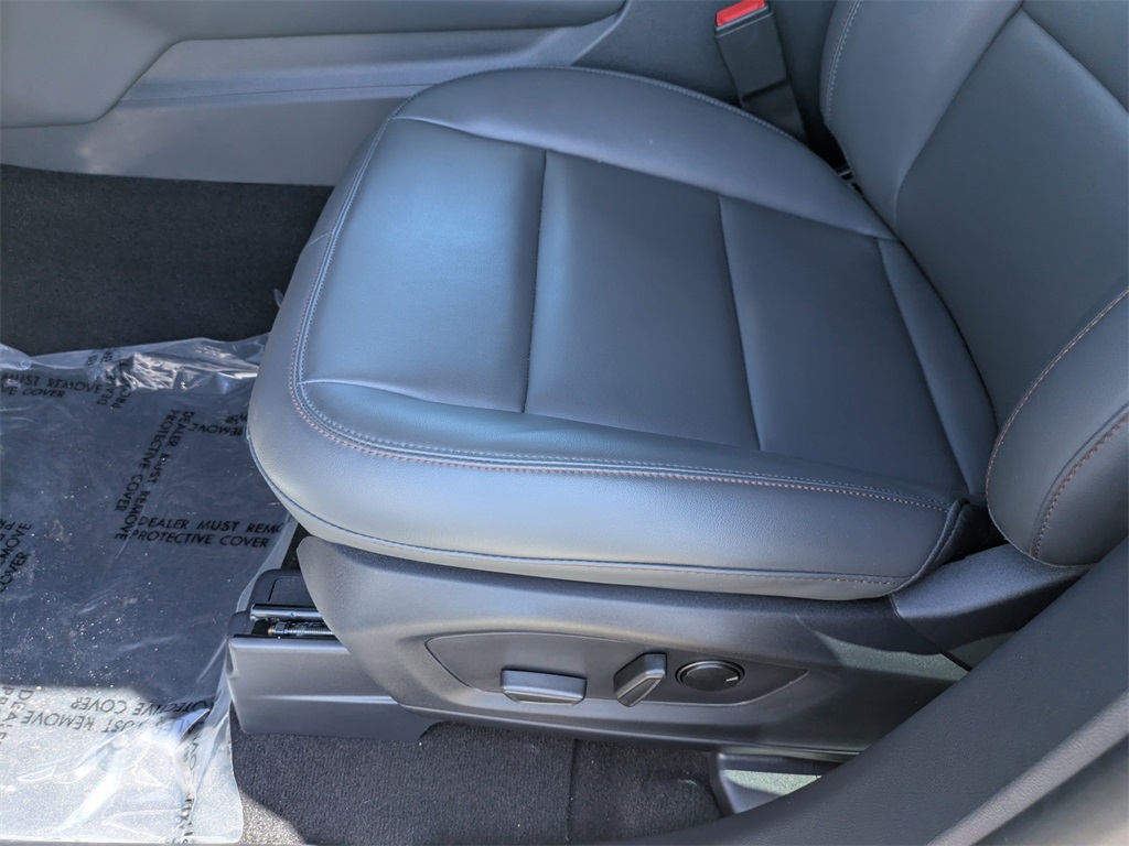 2025 Ford Explorer photo 19