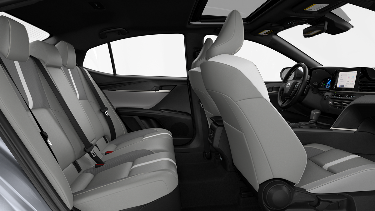 2025 Toyota Camry SE photo 20