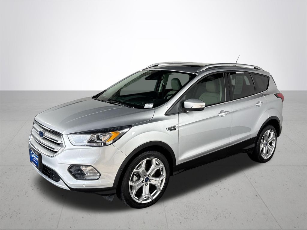 2019 Ford Escape Titanium photo 2