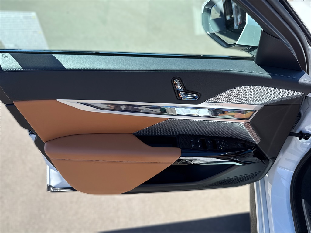 2023 Bmw 740i photo 21