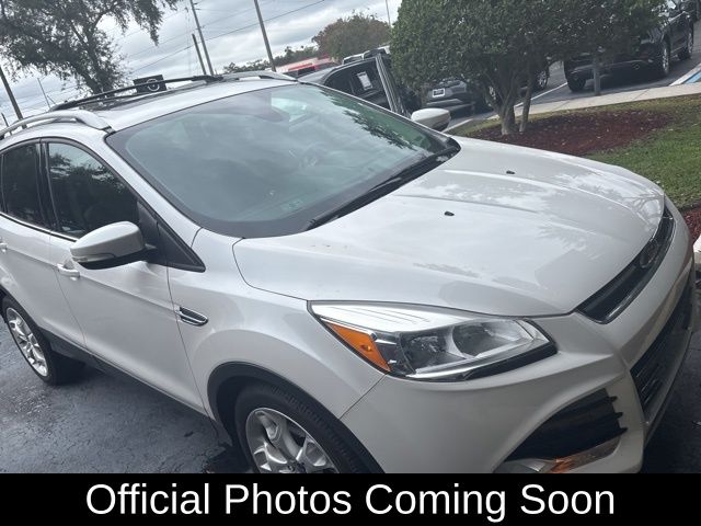 2016 Ford Escape Titanium's photo