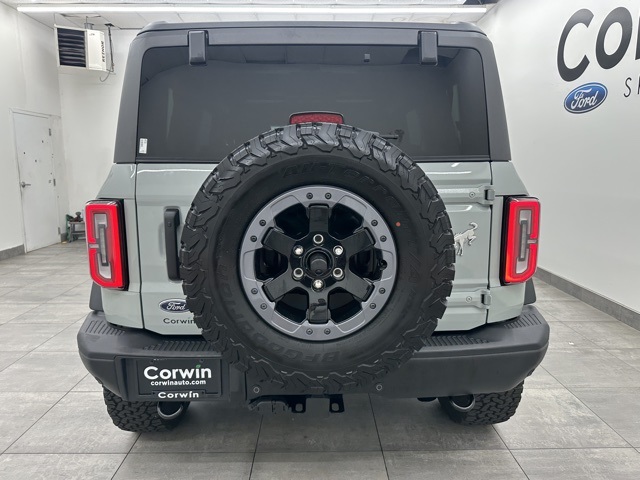2022 Ford Bronco Badlands photo 3