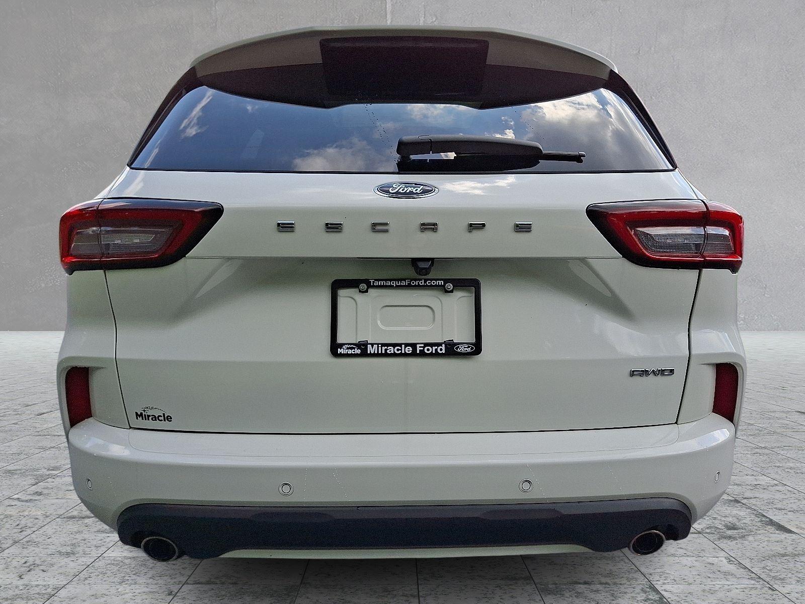 2024 Ford Escape ST-Line Elite photo 5