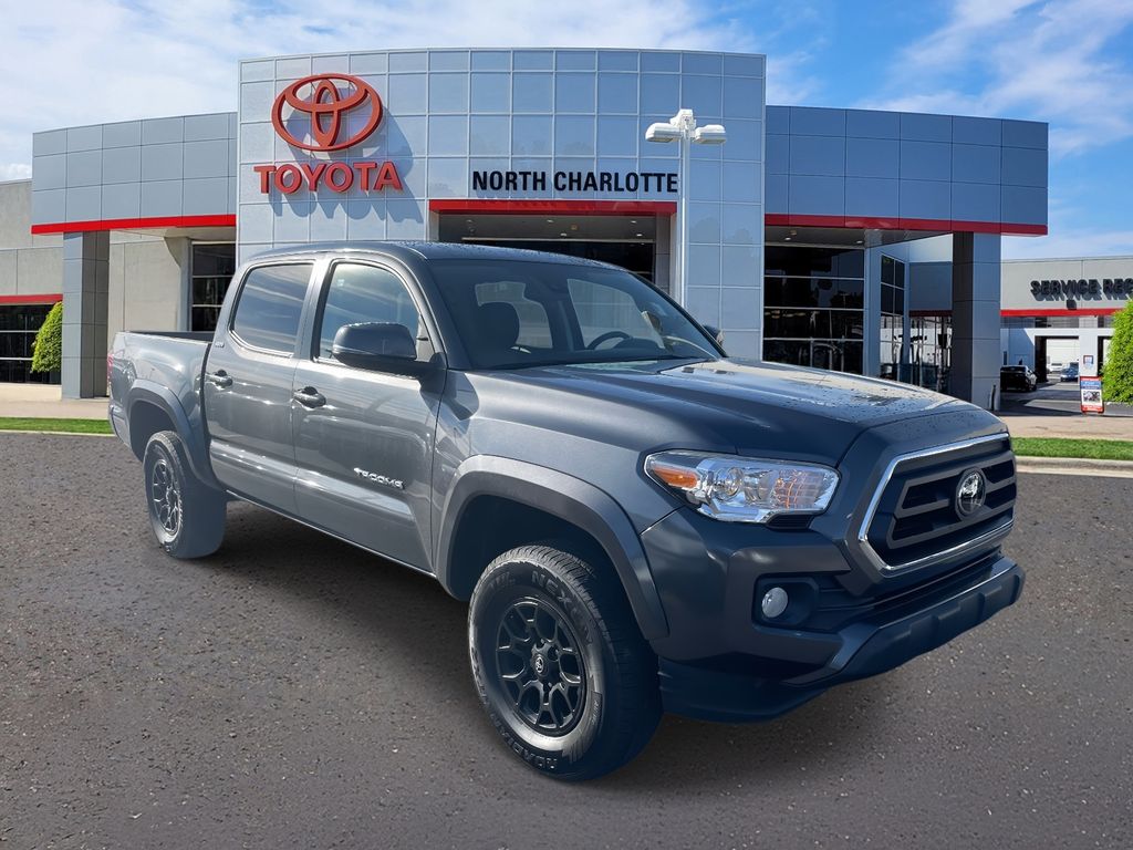 2022 Toyota Tacoma SR5's photo