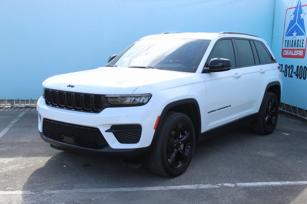 2025 Jeep Grand Cherokee Altitude X photo 2