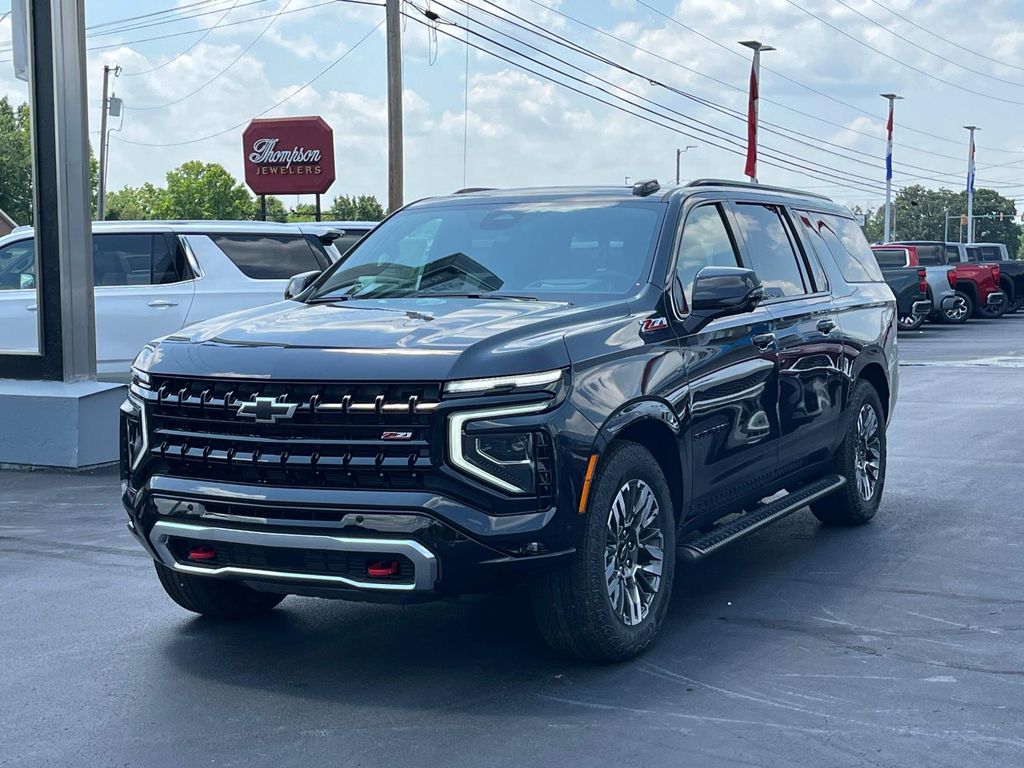 2025 Chevrolet Suburban Z71 photo 3