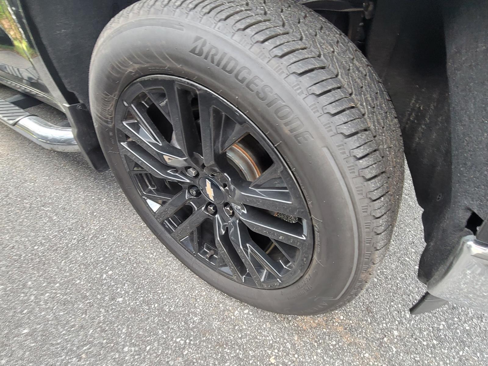 2022 Chevrolet Silverado 1500 LT photo 3