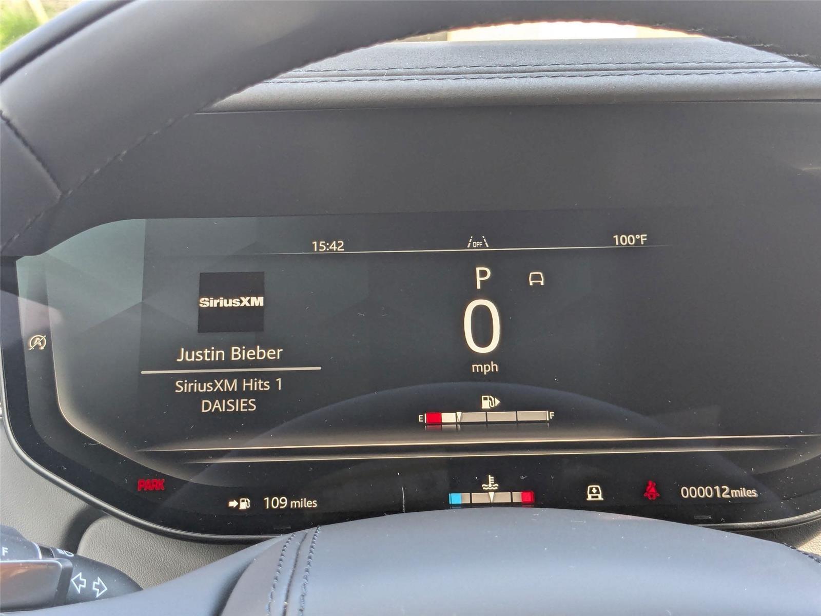 2025 Land Rover Range Rover SE photo 8