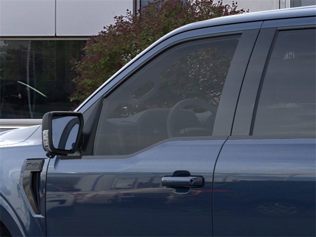 2025 Ford F-150 XLT photo 17