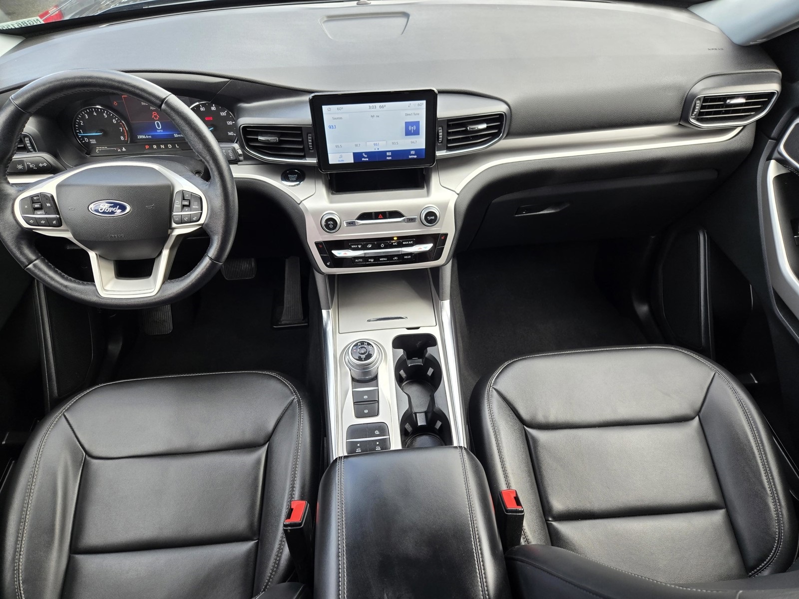 2022 Ford Explorer XLT photo 13
