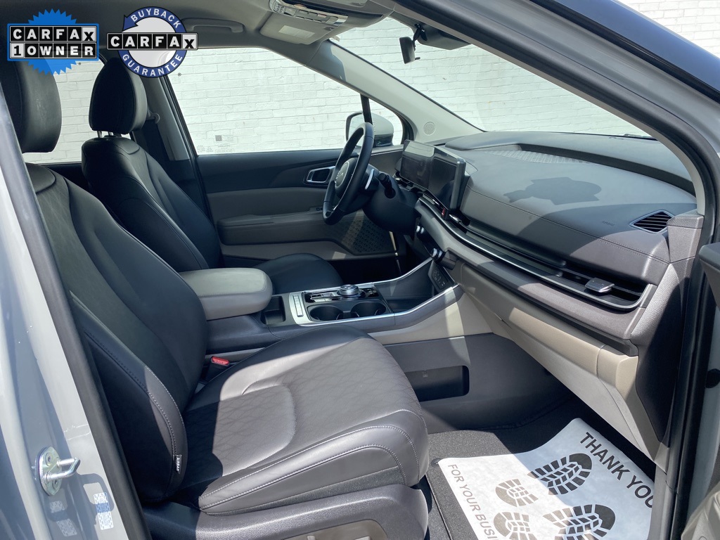 2025 Kia Carnival EX photo 13