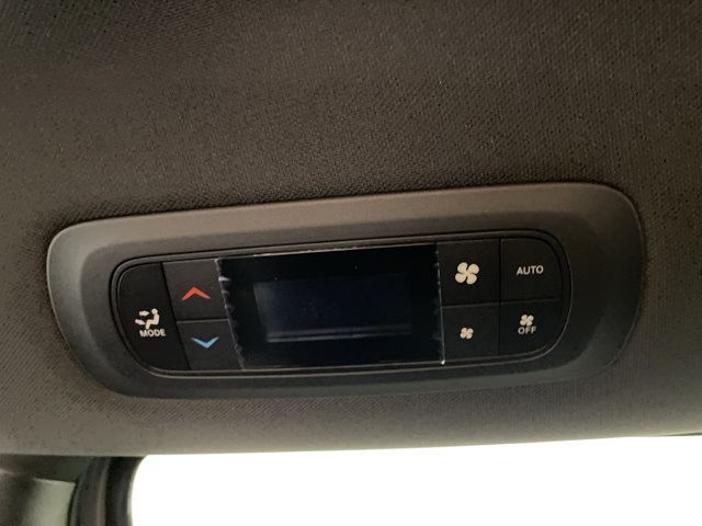 2025 Chrysler Pacifica photo 35
