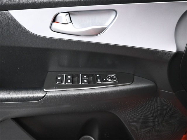 2023 Kia Forte LXS photo 8