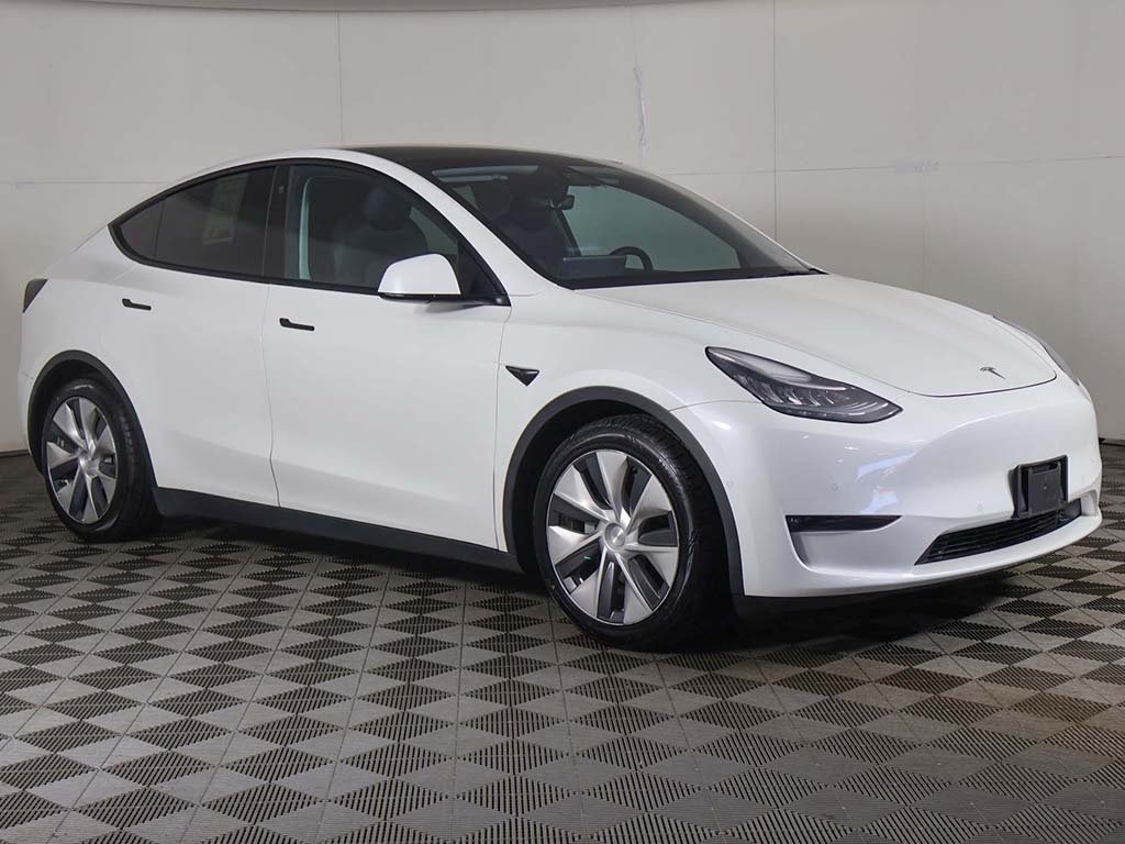 Used 2021 Tesla Model Y Long Range with VIN 5YJYGDEEXMF199012 for sale in Bedford, OH