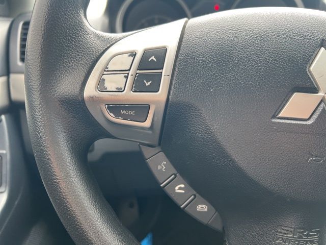 2014 Mitsubishi Lancer ES photo 15