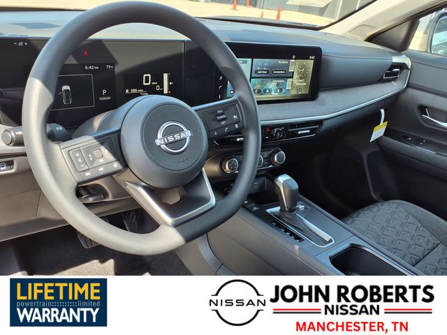 2025 Nissan Kicks SV photo 4