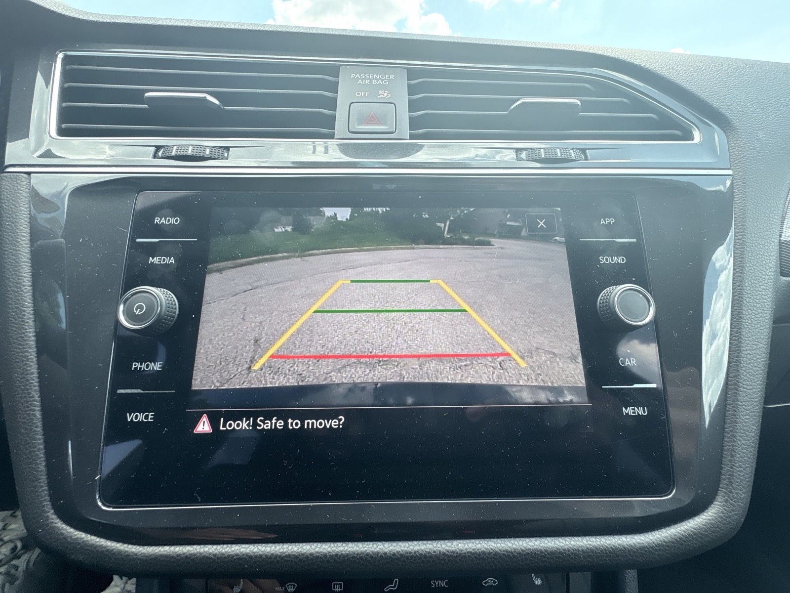 2023 Volkswagen Tiguan SE R-Line Black photo 22