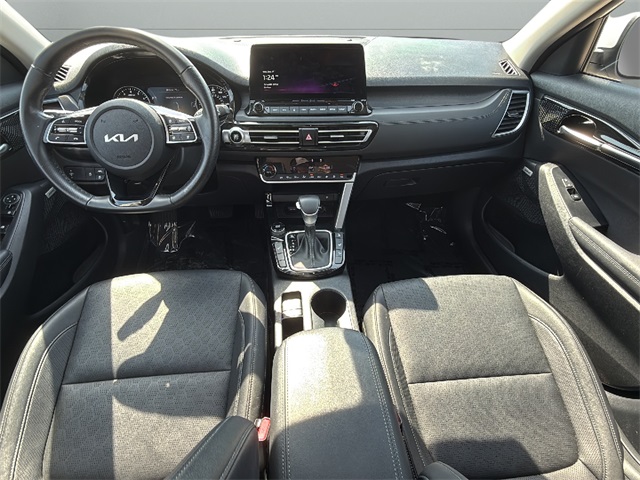2023 Kia Seltos SX photo 12