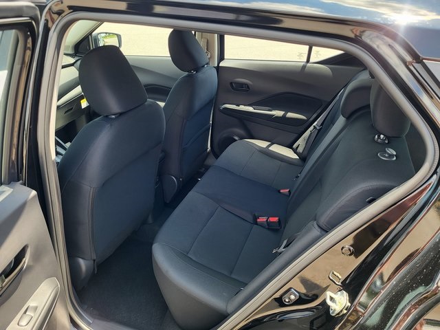 2025 Nissan Kicks Play S photo 12