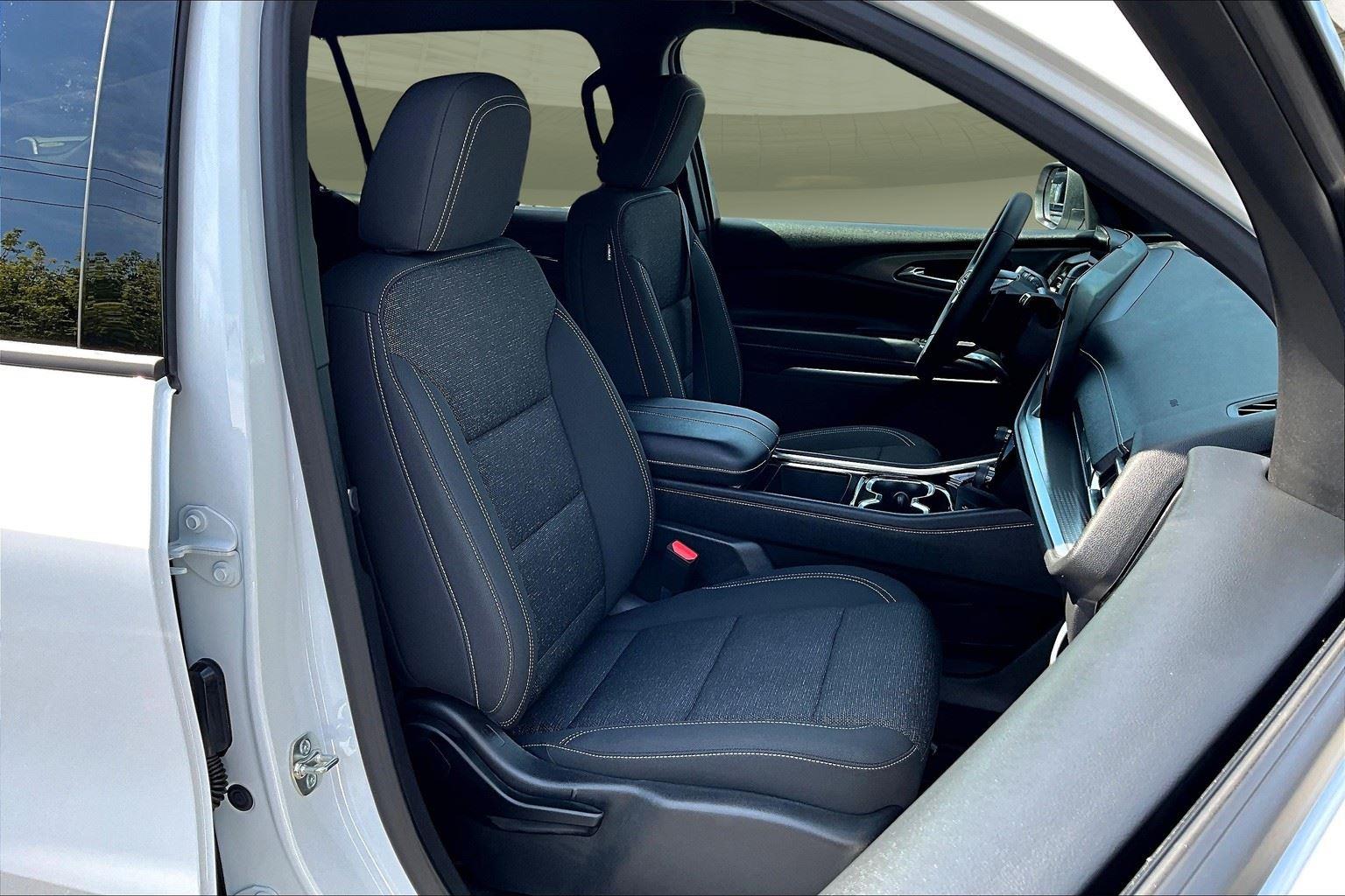 2026 Chevrolet Traverse photo 8