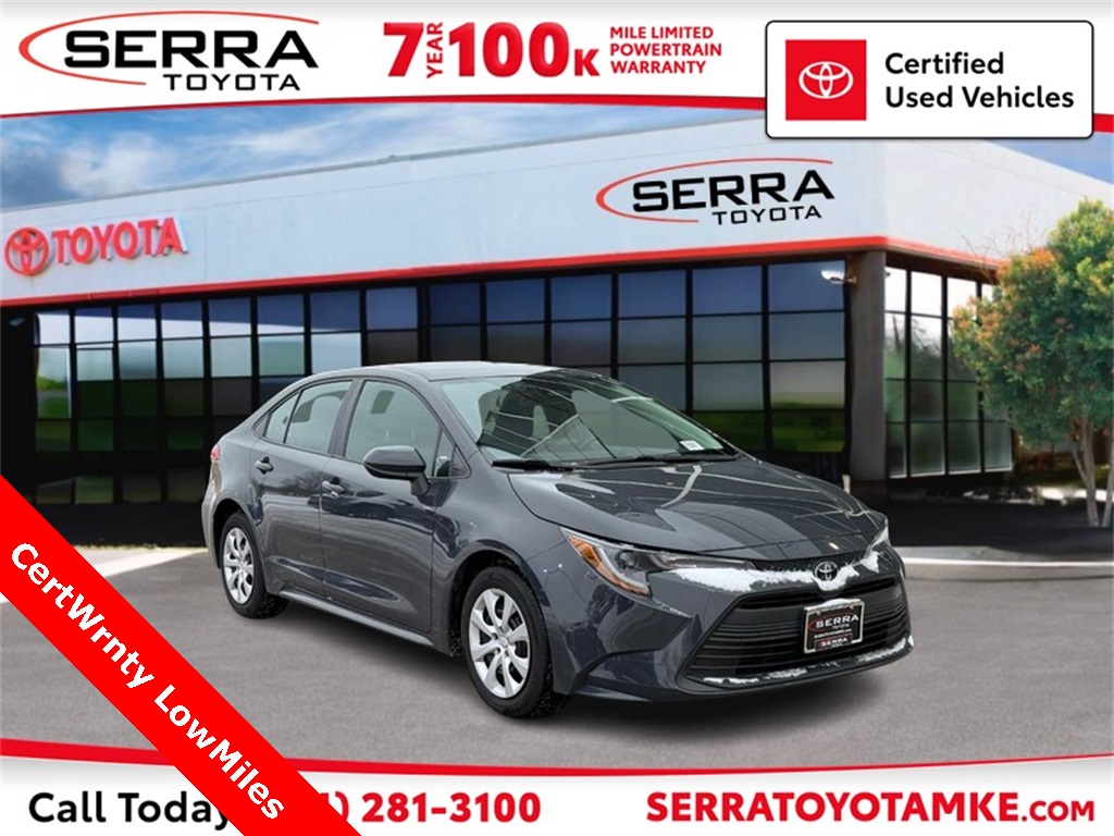 2024 Toyota Corolla LE's photo
