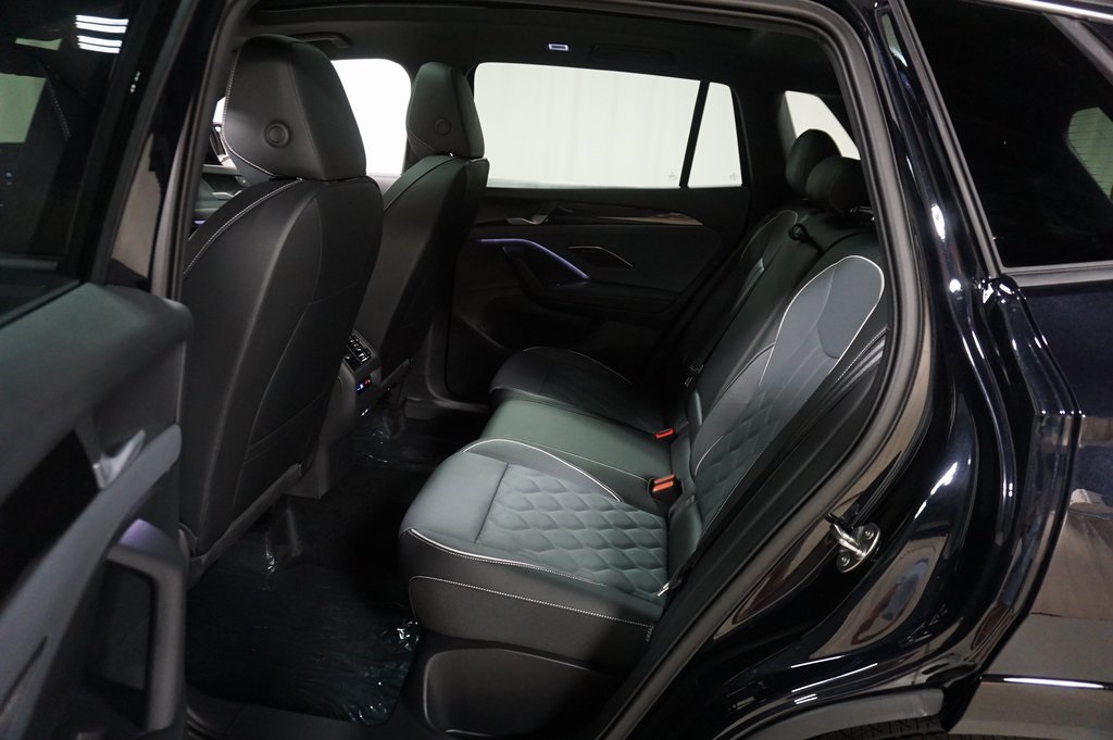 2025 Volkswagen Tiguan SEL R-Line Black photo 8