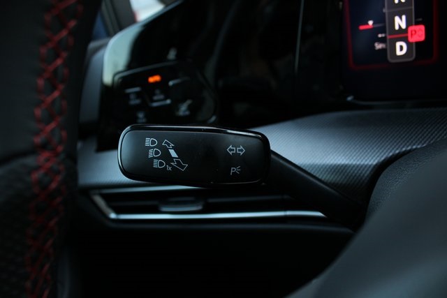 2025 Volkswagen Golf GTI Autobahn photo 9