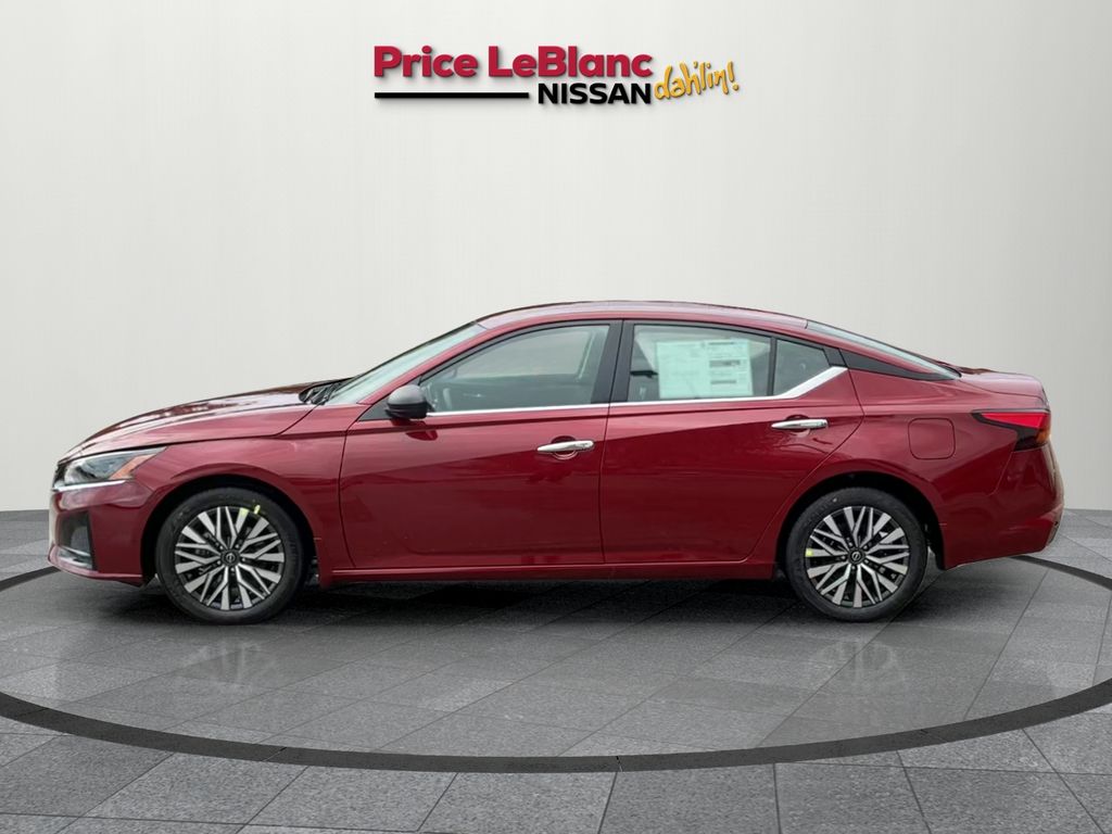 2025 Nissan Altima 2.5 SV photo 3