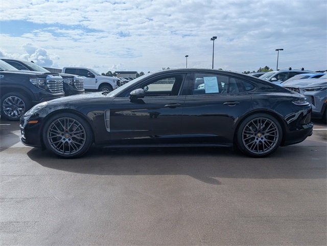 2022 Porsche Panamera 4 Platinum photo 3