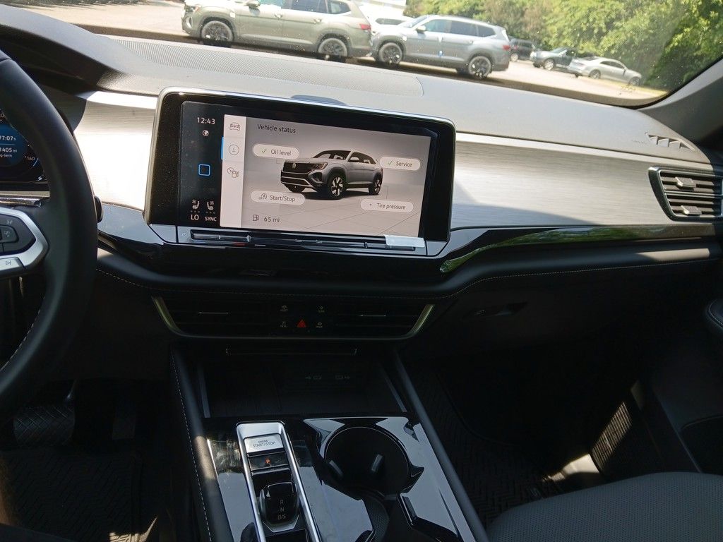 2025 Volkswagen Atlas Cross Sport SE Technology photo 18