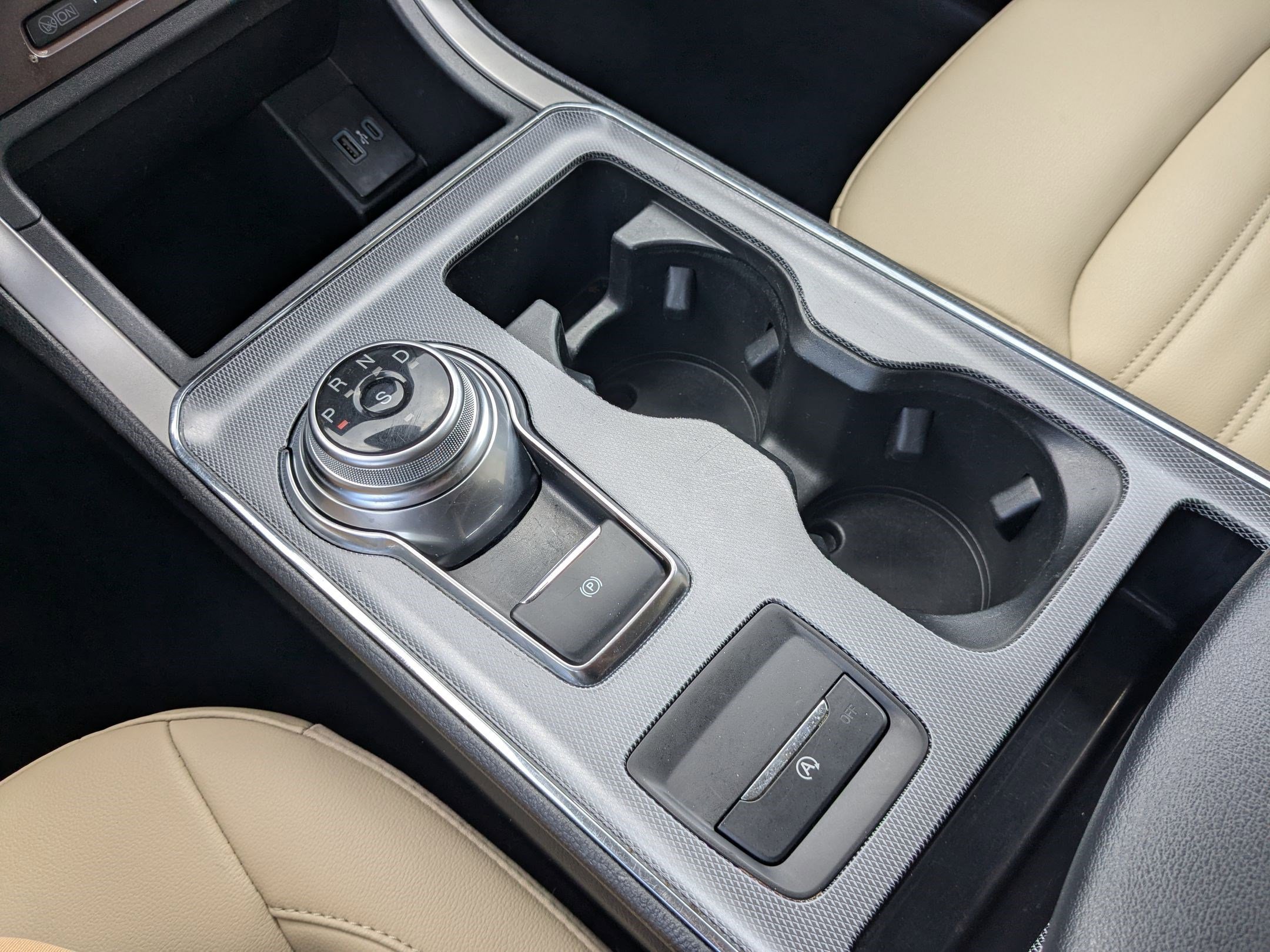 2021 Ford Edge SEL photo 21