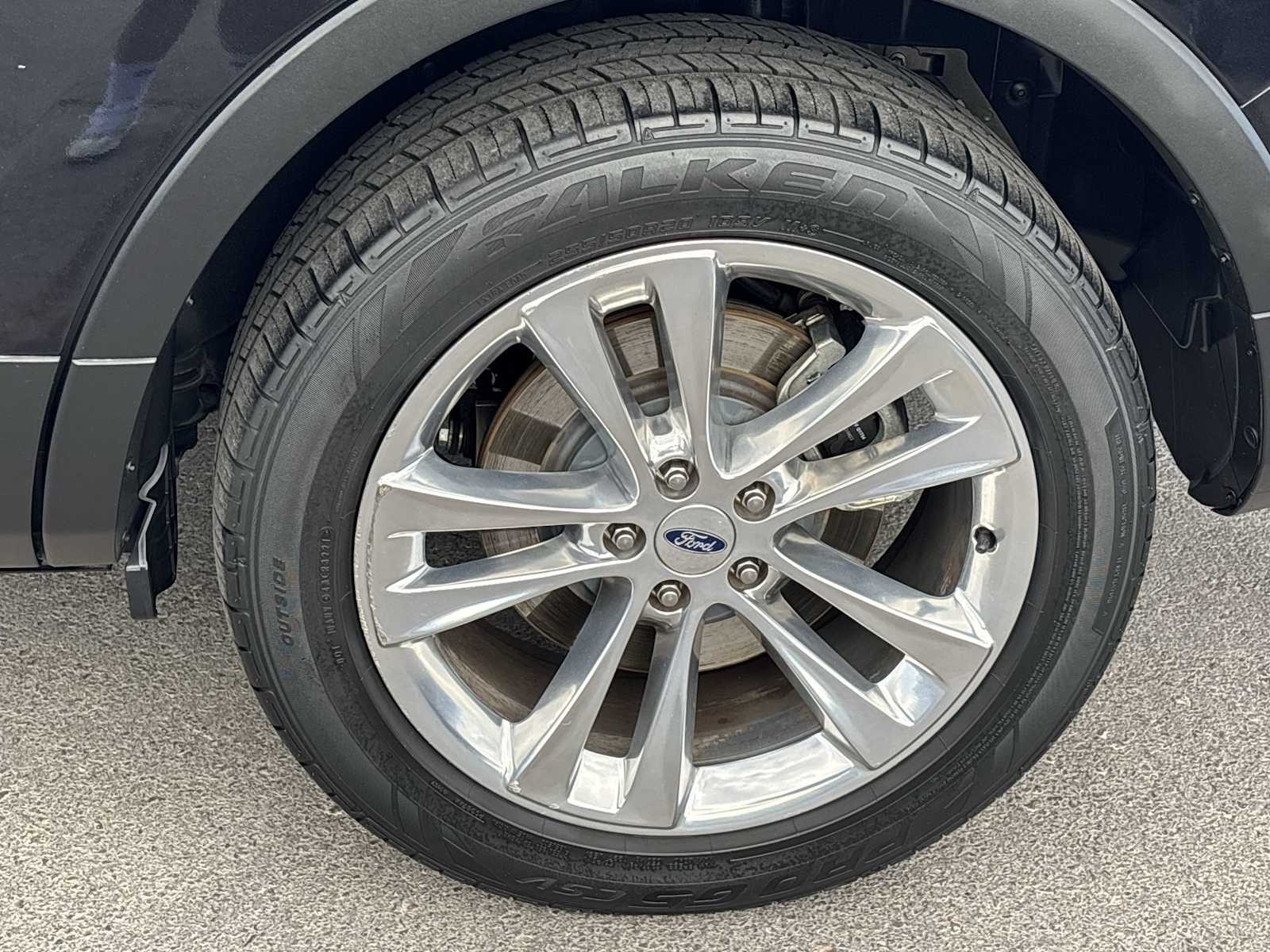 2019 Ford Explorer Limited photo 10