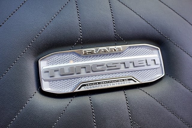 New 2026 Ivory White Tri-Coat Pearl-Coat Exterior Paint RAM Tungsten image 43