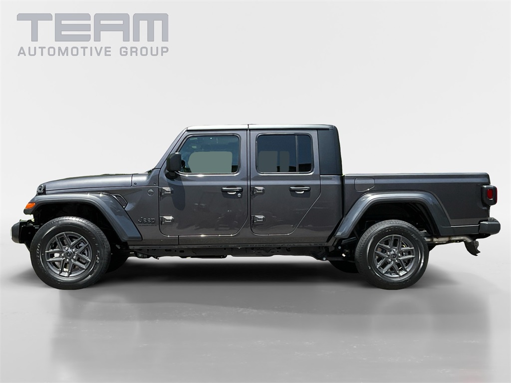 2025 Jeep Gladiator Sport S photo 4