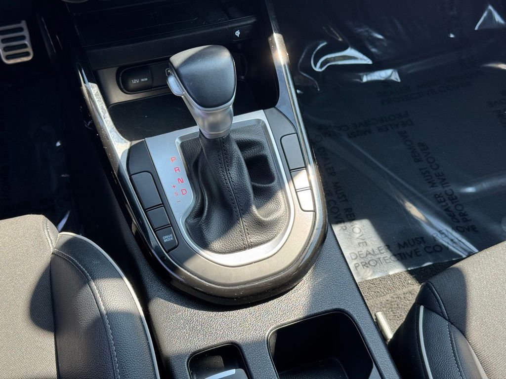2023 Kia Forte GT-Line photo 15
