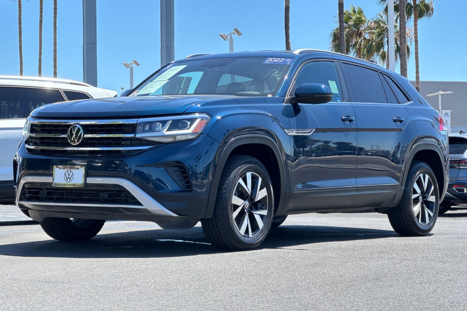 2022 Volkswagen Atlas Cross Sport SE photo 8