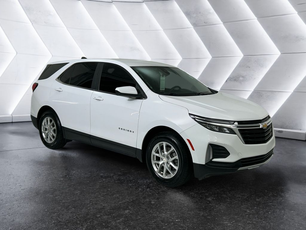 2023 Chevrolet Equinox LT's photo