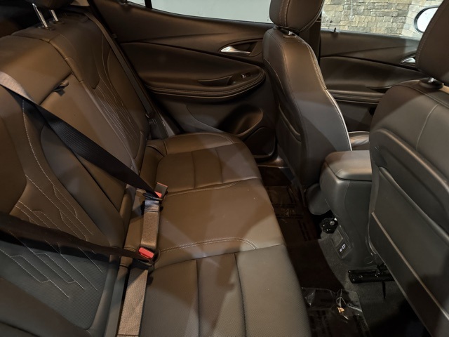 2024 Buick Encore GX Avenir photo 3
