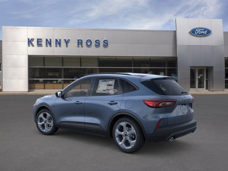 2025 Ford Escape ST-Line photo 4