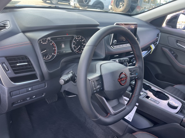 2026 Nissan Rogue SV photo 3