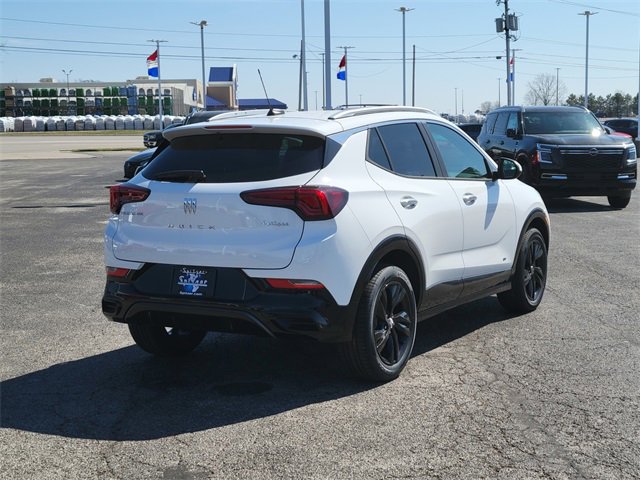 2025 Buick Encore GX Sport Touring photo 4